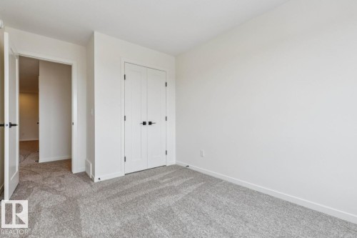 3035 5 Avenue, Edmonton, AB - Indoor Photo Showing Other Room