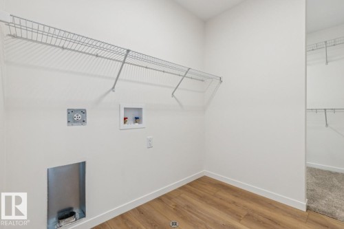 3035 5 Avenue, Edmonton, AB - Indoor With Storage