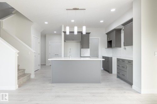 4020 207 Street, Edmonton, AB - Indoor Photo Showing Other Room