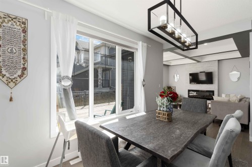 5732 Keeping Crescent, Edmonton, AB - Indoor Photo Showing Dining Room