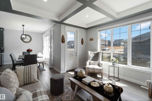 5732 Keeping Crescent, Edmonton, AB - Indoor Photo Showing Living Room