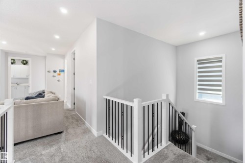 5732 Keeping Crescent, Edmonton, AB - Indoor Photo Showing Other Room