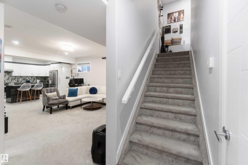 5732 Keeping Crescent, Edmonton, AB - Indoor Photo Showing Other Room