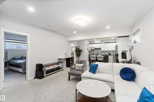 5732 Keeping Crescent, Edmonton, AB - Indoor Photo Showing Other Room