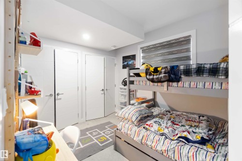 5732 Keeping Crescent, Edmonton, AB - Indoor Photo Showing Bedroom