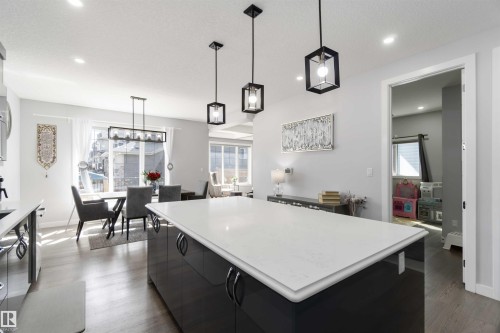 5732 Keeping Crescent, Edmonton, AB - Indoor Photo Showing Other Room