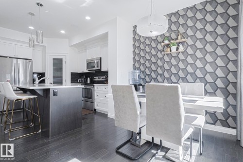 720 Charlesworth Way, Edmonton, AB - Indoor Photo Showing Kitchen With Upgraded Kitchen