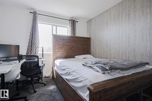 720 Charlesworth Way, Edmonton, AB - Indoor Photo Showing Bedroom