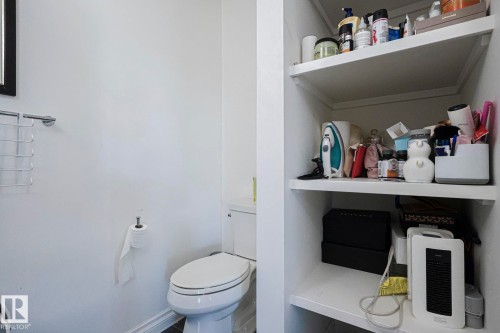 720 Charlesworth Way, Edmonton, AB - Indoor Photo Showing Bathroom
