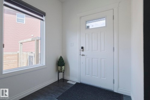 720 Charlesworth Way, Edmonton, AB - Indoor Photo Showing Other Room