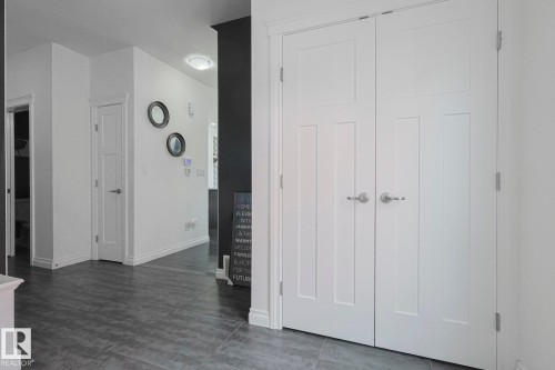 720 Charlesworth Way, Edmonton, AB - Indoor Photo Showing Other Room