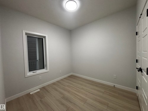 2137 209A Street Nw, Edmonton, AB - Indoor Photo Showing Other Room