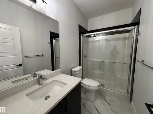 2137 209A Street Nw, Edmonton, AB - Indoor Photo Showing Bathroom