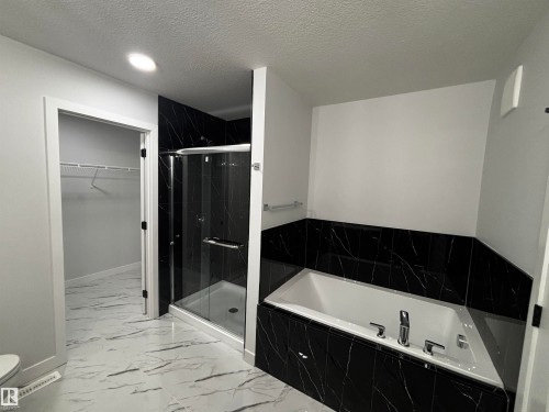 2137 209A Street Nw, Edmonton, AB - Indoor Photo Showing Bathroom