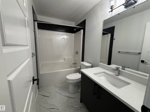 2137 209A Street Nw, Edmonton, AB - Indoor Photo Showing Bathroom
