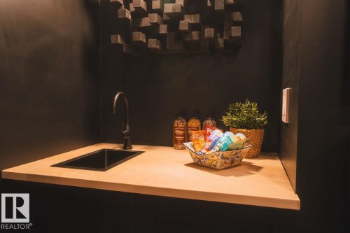 3732 214 Street, Edmonton, AB - Indoor