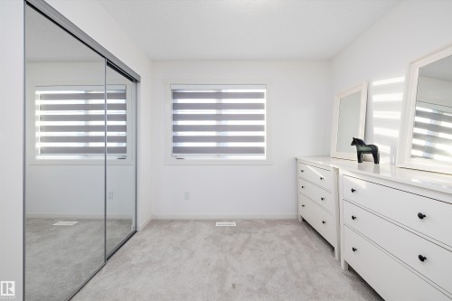 616 Kinglet Boulevard, Edmonton, AB - Indoor