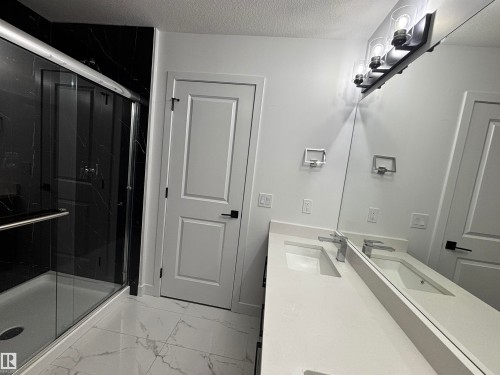 2028 210 Street Nw, Edmonton, AB - Indoor