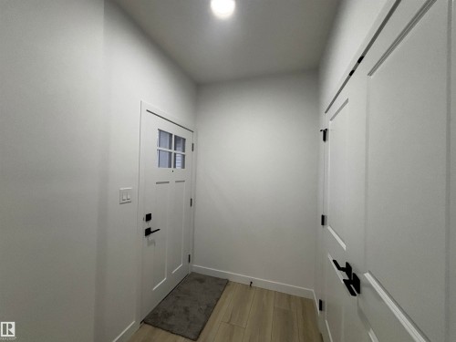 2028 210 Street Nw, Edmonton, AB - Indoor Photo Showing Other Room