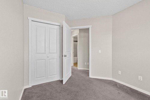 2830 18A Avenue, Edmonton, AB - Indoor Photo Showing Other Room