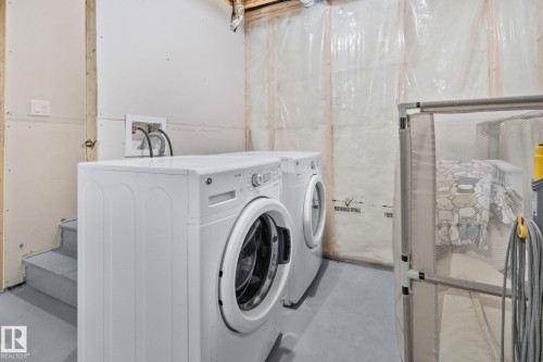 2830 18A Avenue, Edmonton, AB - Indoor Photo Showing Laundry Room