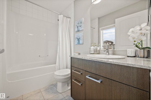 56 655 Watt Boulevard, Edmonton, AB - Indoor Photo Showing Bathroom