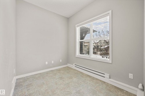 56 655 Watt Boulevard, Edmonton, AB - Indoor Photo Showing Other Room