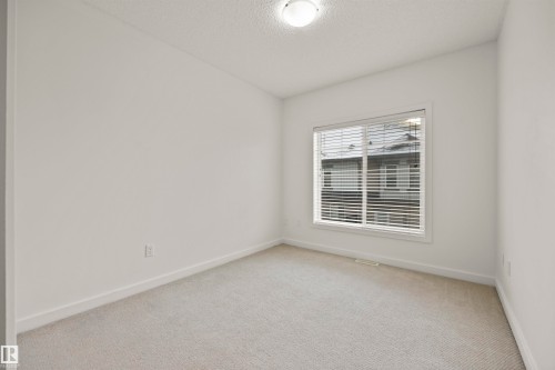 56 655 Watt Boulevard, Edmonton, AB - Indoor Photo Showing Other Room