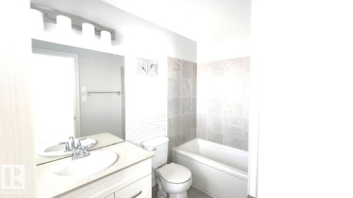 Full bath with vanity and shower / bath combination - 4610 Kinsella Landing Sw, Edmonton, AB - Indoor Photo Showing Bathroom