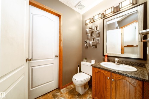 5 Emerson Place, St. Albert, AB - Indoor Photo Showing Bathroom