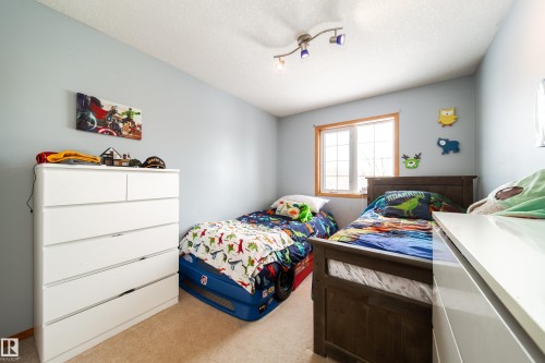 5 Emerson Place, St. Albert, AB - Indoor Photo Showing Bedroom
