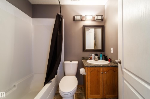 5 Emerson Place, St. Albert, AB - Indoor Photo Showing Bathroom