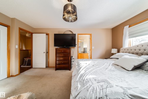5 Emerson Place, St. Albert, AB - Indoor Photo Showing Bedroom