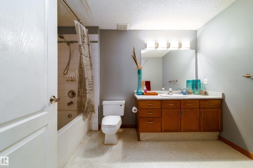 5 Emerson Place, St. Albert, AB - Indoor Photo Showing Bathroom