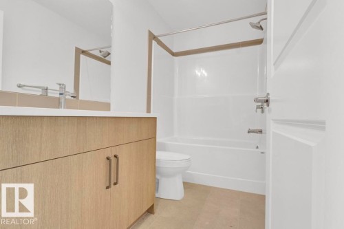 3745 Erlanger Drive, Edmonton, AB - Indoor Photo Showing Bathroom