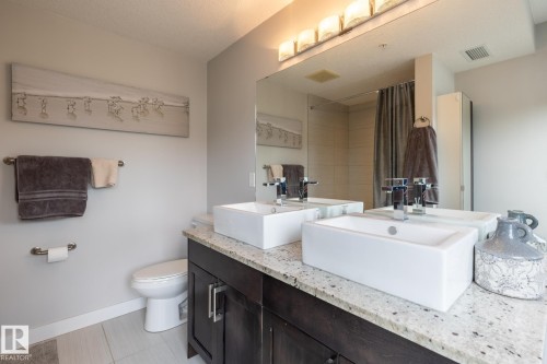 122 5151 Windermere Boulevard, Edmonton, AB - Indoor Photo Showing Bathroom