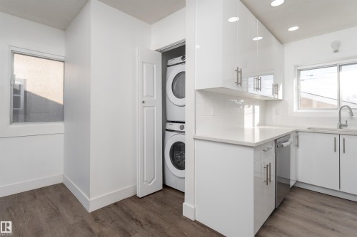 10519 40 Street, Edmonton, AB - Indoor Photo Showing Laundry Room