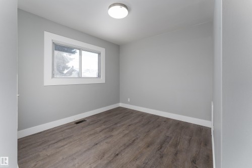 10519 40 Street, Edmonton, AB - Indoor Photo Showing Other Room