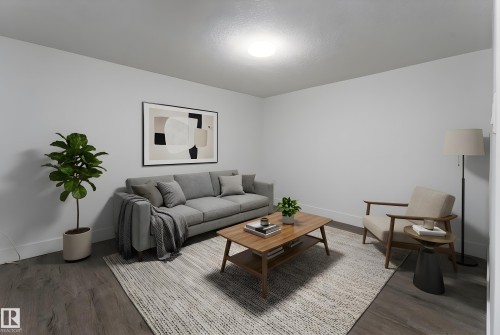 10519 40 Street, Edmonton, AB - Indoor Photo Showing Living Room