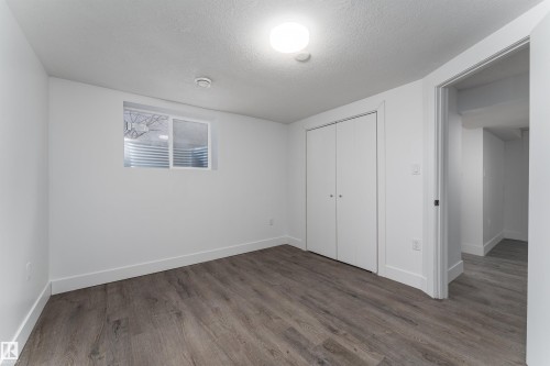 10519 40 Street, Edmonton, AB - Indoor Photo Showing Other Room