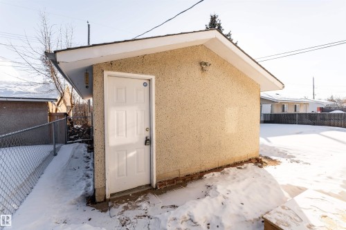 10519 40 Street, Edmonton, AB - Outdoor With Exterior