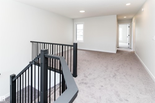 3026 Dixon Landing, Edmonton, AB - Indoor Photo Showing Other Room