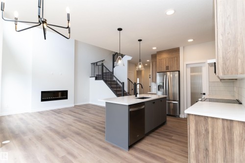 3026 Dixon Landing, Edmonton, AB - Indoor Photo Showing Kitchen With Upgraded Kitchen