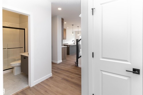 3026 Dixon Landing, Edmonton, AB - Indoor