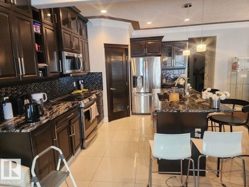 16756 60 Street, Edmonton, AB - Indoor Photo Showing Kitchen With Upgraded Kitchen