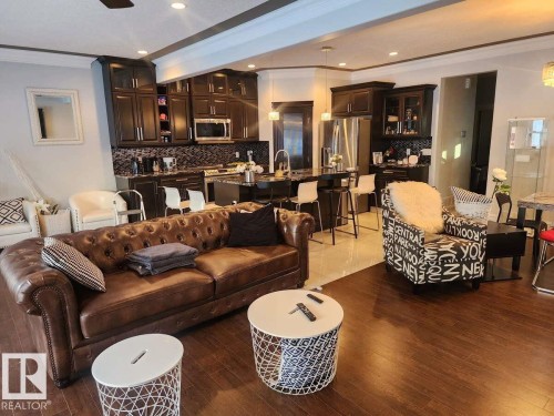 16756 60 Street, Edmonton, AB - Indoor Photo Showing Living Room