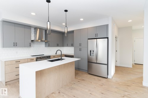 3038 Dixon Landing, Edmonton, AB - Indoor Photo Showing Kitchen With Double Sink With Upgraded Kitchen