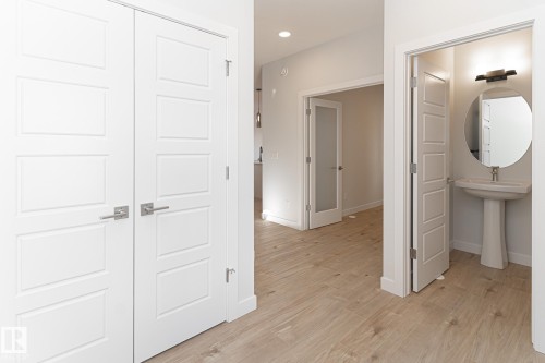 3038 Dixon Landing, Edmonton, AB - Indoor Photo Showing Other Room