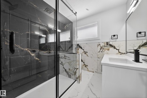 11815 46 Street, Edmonton, AB - Indoor