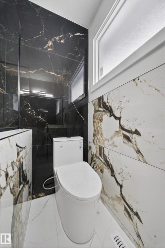 11815 46 Street, Edmonton, AB - Indoor